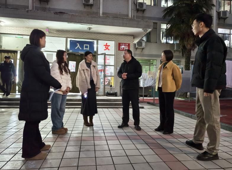 走访宿舍送温情，深入一线促成长——俄语学院开展新学期宿舍走访工作